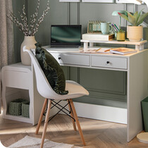 Tables & Desks