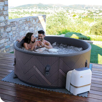 Spas & Hot Tubs