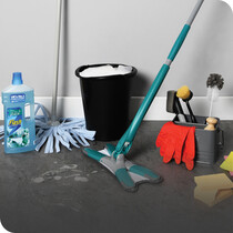 Brushes, Mops & Buckets