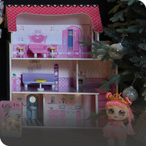 Doll Houses & Accessories
